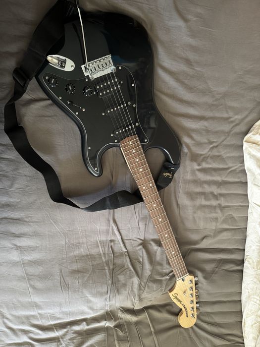 Chitara Fender Squier Affinity Stratocaster HSS