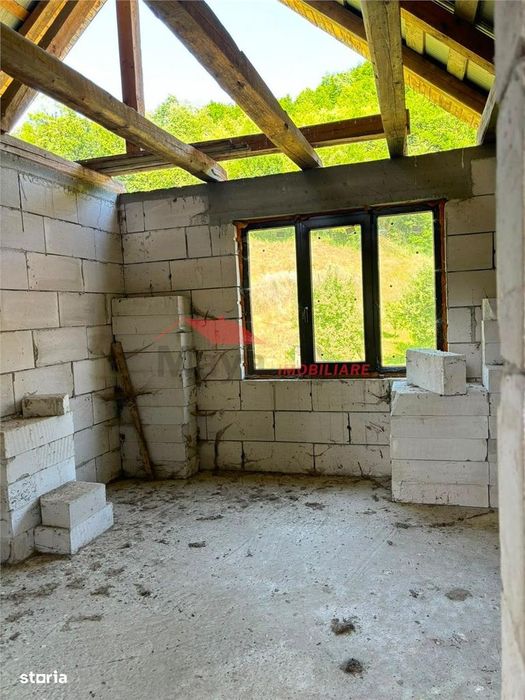 Casa P+E, Tarlisua
