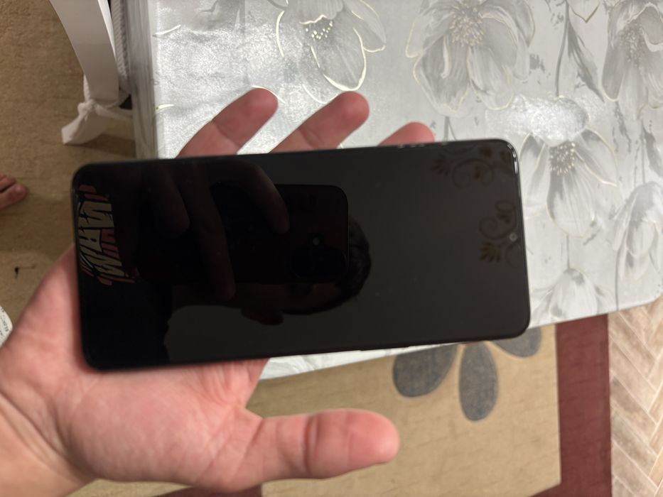 Продам Телефон Vivo Y04
