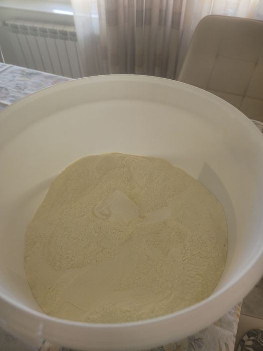 Vând pudra proteica Natural Plus la  preț avantajos