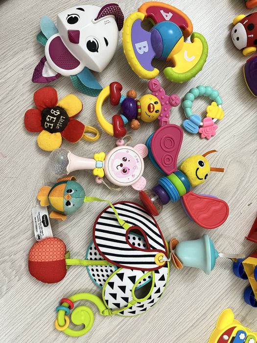 Продам детские игрушки