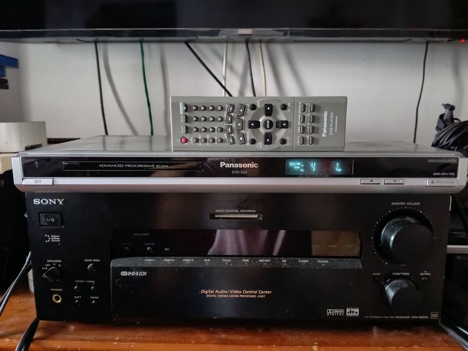 Xbox One  ; Panasonic dvd-s33 ; Sony TA-F246E