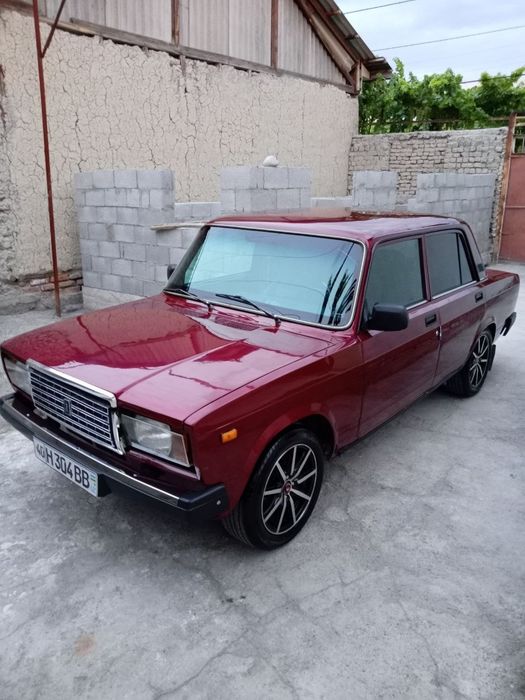 Автомобиль ваз 2107 сотилади
