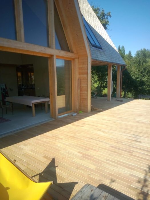 DECKING   PODEA TERASĂ / Lambriu Din Lemn De SALCÂM