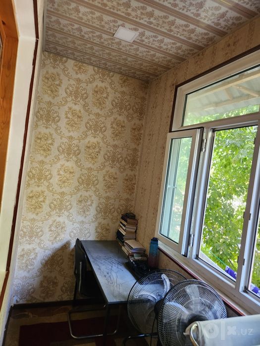 Farxadskida kvartira , rasmdagi xonaga 2 ta qiz olinadi