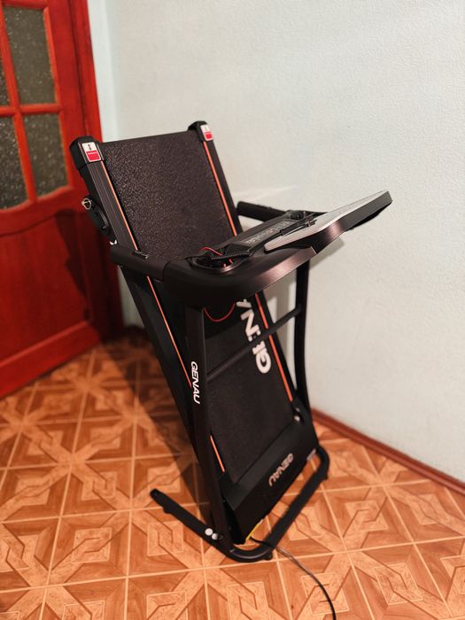 Продам беговую дорожку Genau X30