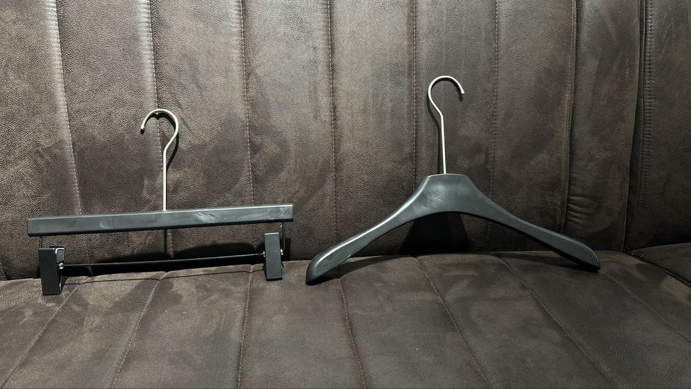 Продам вешалки для одежды — большой объем