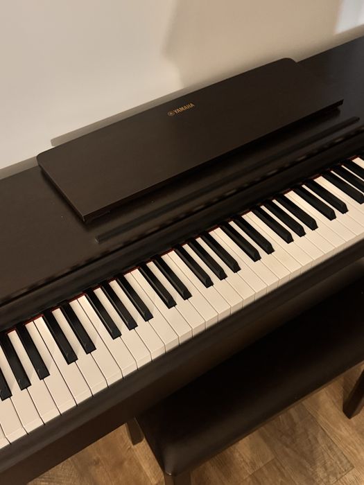Электронное пианино Yamaha