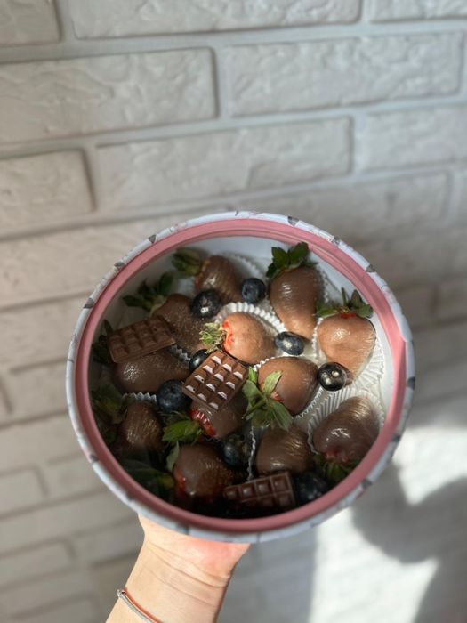 Клубника в шоколаде Алматы