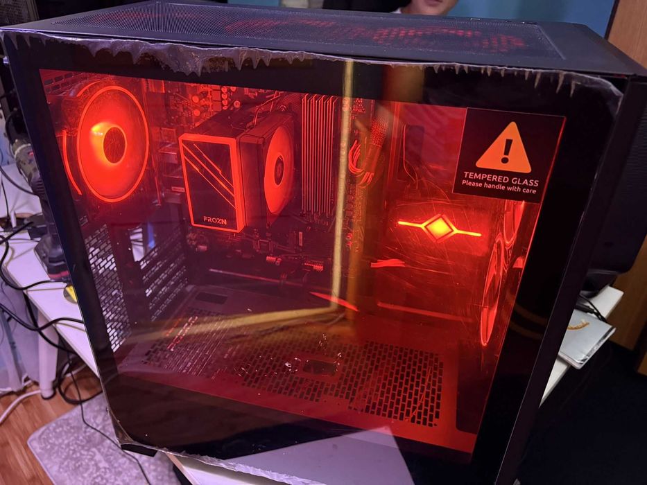 PC GAMING-Ryzen 7 5700X 32GB RAM 3200mhz RX7700XT 12GB