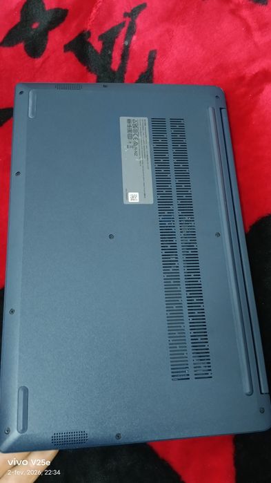 Notebook sotiladi 8 ga 256 windows 11 pro urilgan n4020 marka