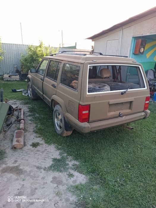 Продам Jeep Cherokee