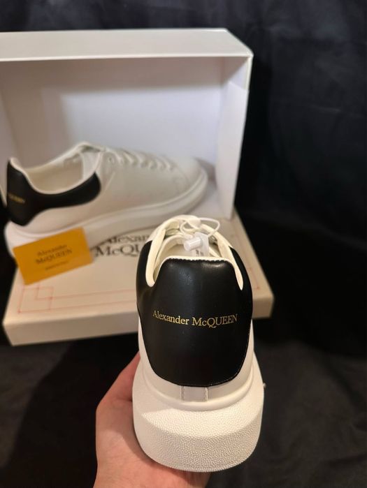 Alexander Mcqueen 42,44 full box premium