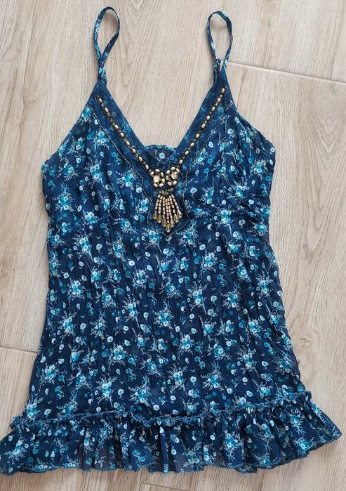 3 Bluze dama, marimea M -20 lei toate