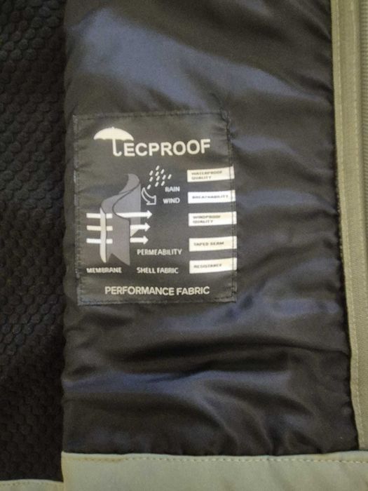 Softshell / Jacheta rezistenta la intemperii - marimea L