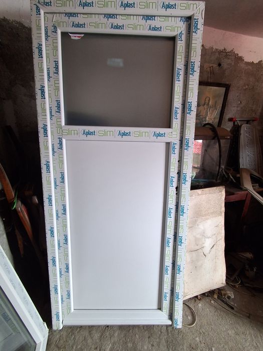 Usa termopan PVC cu geam 1/3 deschidere stanga