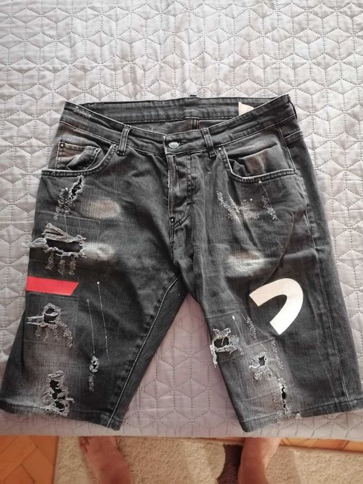 Оригинални Мъжки дънкови гащи на DSQUARED2 размер 46