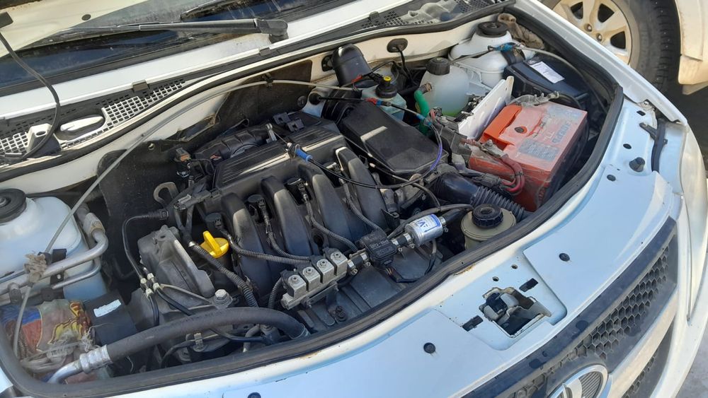 Продам ларгус и уазик