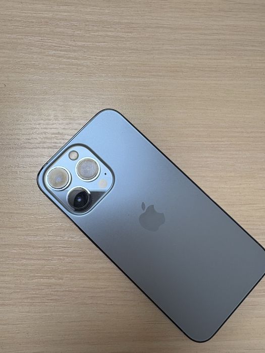Продам Айфон 13 про iphone 13 pro 256 гб