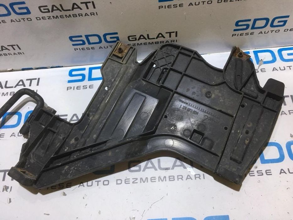 Suport Far Stanga Audi A4 B8 2008 - 2013 Cod Piesa : 1301073034