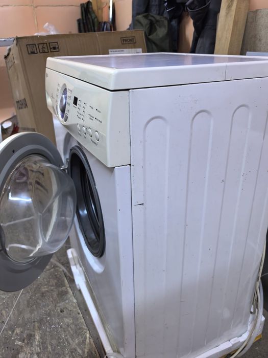ХПродам стиральную машинку LG