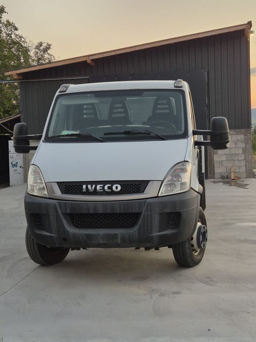 Vând Iveco Daily 70c18-DETARAT 3,5 TONE-se conduce cu cat B