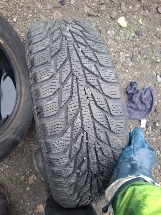 Vand 1 anvelopa 185 60 15 petlas de iarna ca nou dot 2023