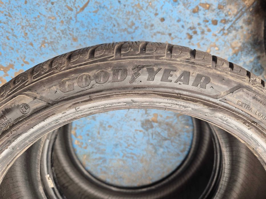 2 Anvelope M+S IARNA - 225/40/18 - GoodYear - PROFIL CA UNELE NOI - DOT 2020 !