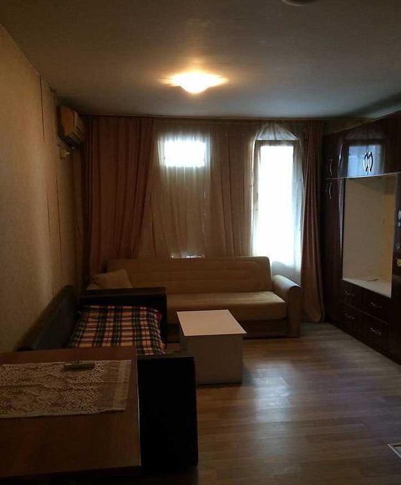 Дава се под наем Двустаен апартамент в Бургас, Възраждане - 50 кв.м за 100 € - Снимка #2