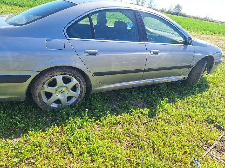 Dezmembrez peugeot 607