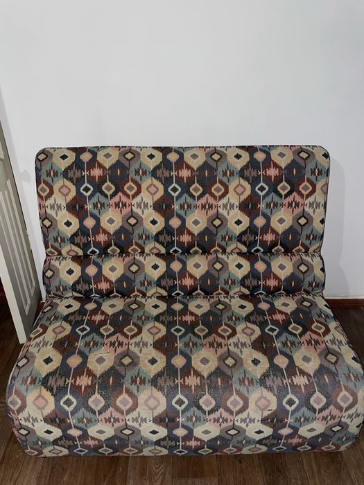 Сатылады стол и диван