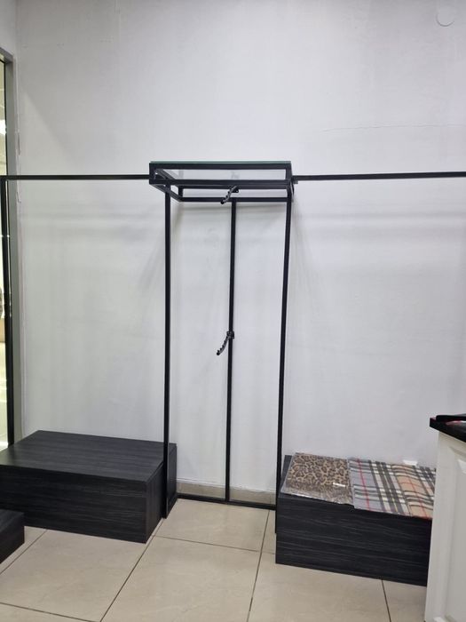 Лофт мебель для бутика