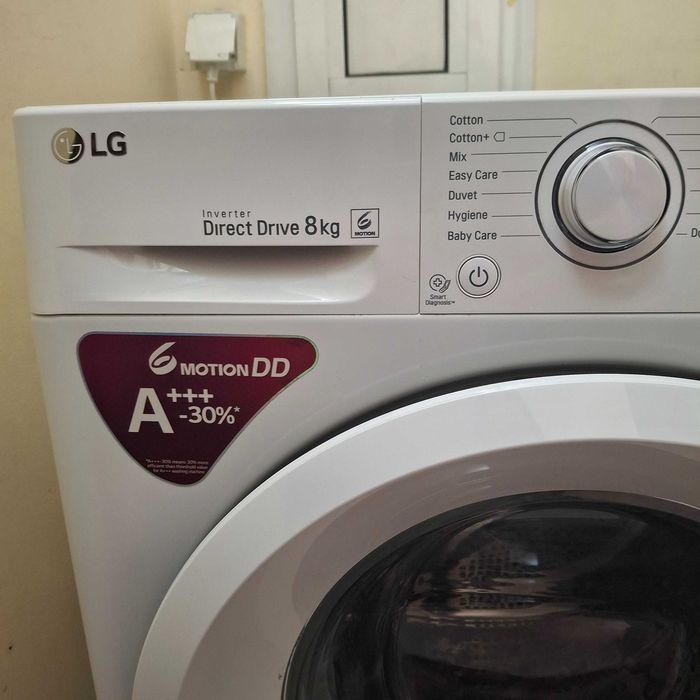 Продавам пералня LG Invrtor Direct Drive 8 kg