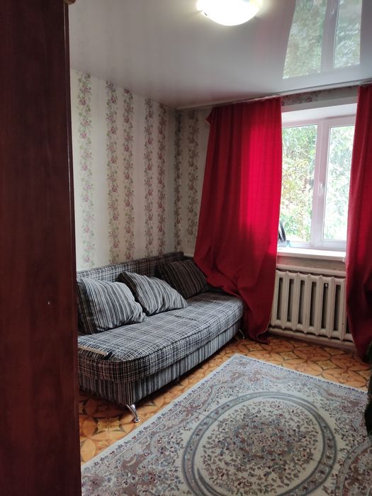 Продам полублагоустроенную квартиру