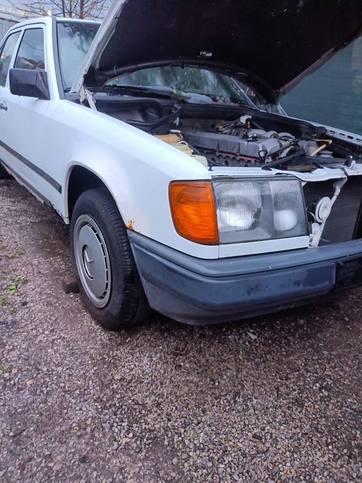 Части за Мерцедес 124