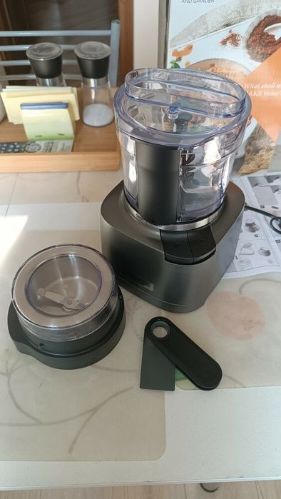 Многофункциональный измельчитель Kenwood CHP80.000SI