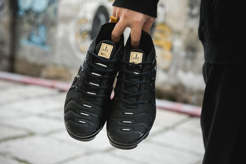 Nike Air VaporMax Plus Black Gold - *Разпродажба*