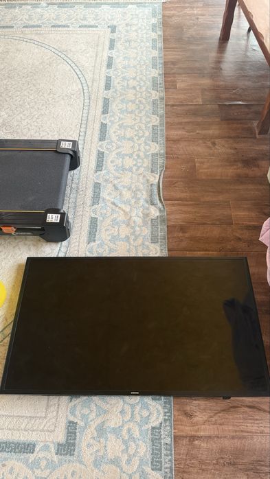 Телевизор сатылады.Сынған