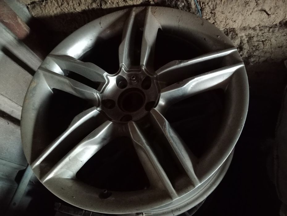 Vând sau schimb Jante audi 19"