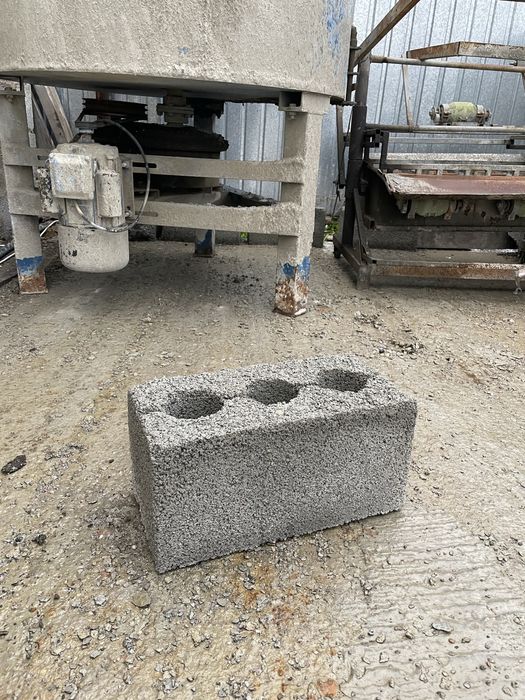 Продам оборудование для пескаблоков