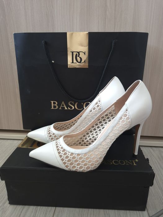 Продам платье ручной работы и туфли Basconi