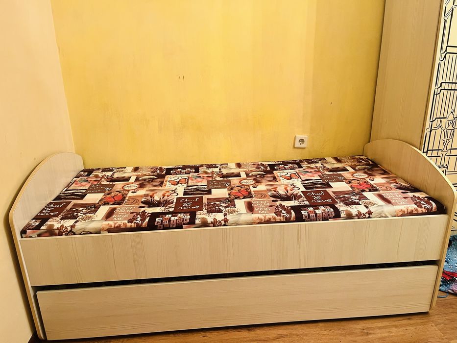 Кровать подростковая