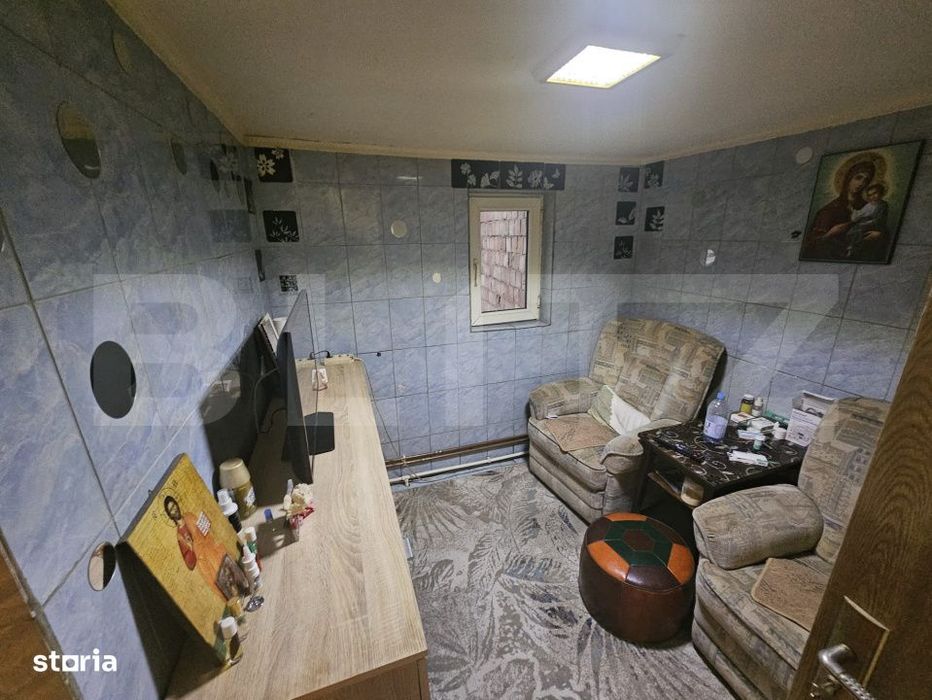 Casa cu 3 camere si gradina, aproape de centrul orasului Campeni