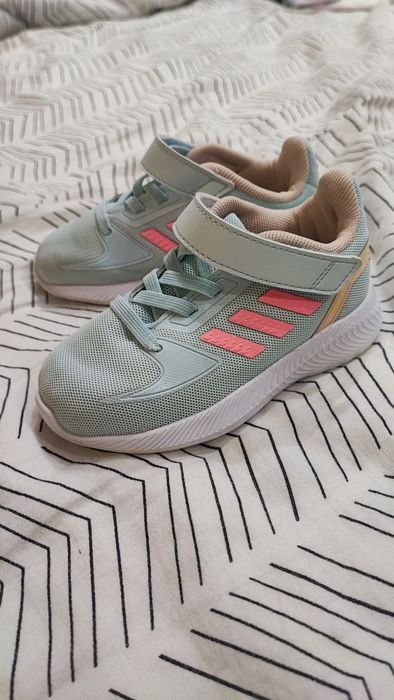 ADIDAS 25 номер за момиче