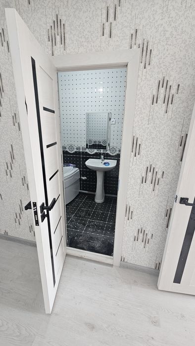 7 etaj taza dom satiladi