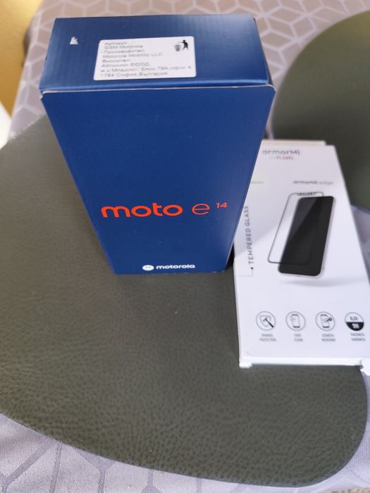 Продавам Motorola E14