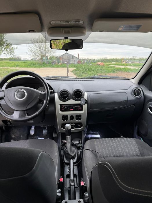 Dacia Logan 2012 1.6 gpl