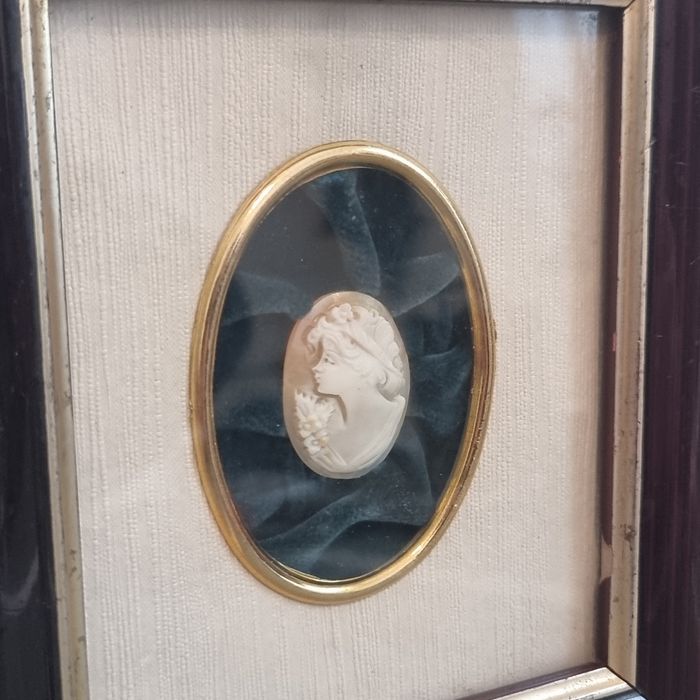 Cameo vintage autentic din fildeș sculptat manual