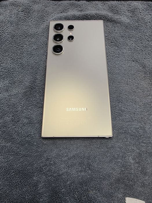 Продаю свой телефон Samsung s24 ultra 12/256
