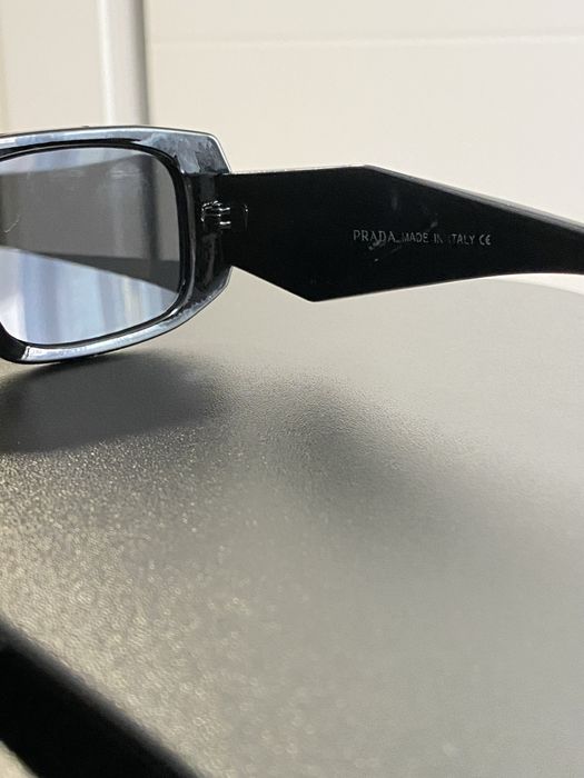 Ochelari de soare Prada